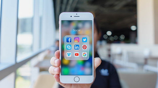 Social Media for Job Hunters